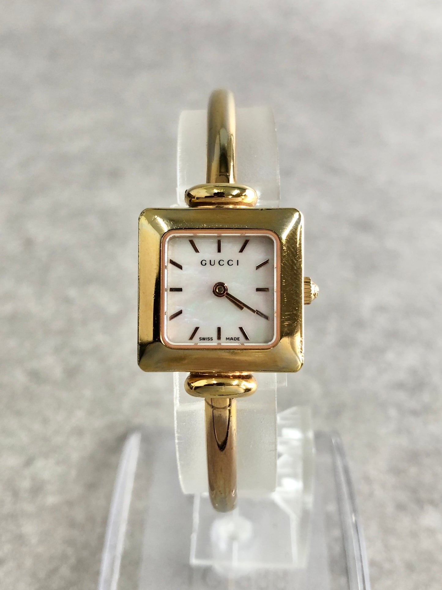 GUCCI Logo Bangle Watch Gold Vintage dsanww
