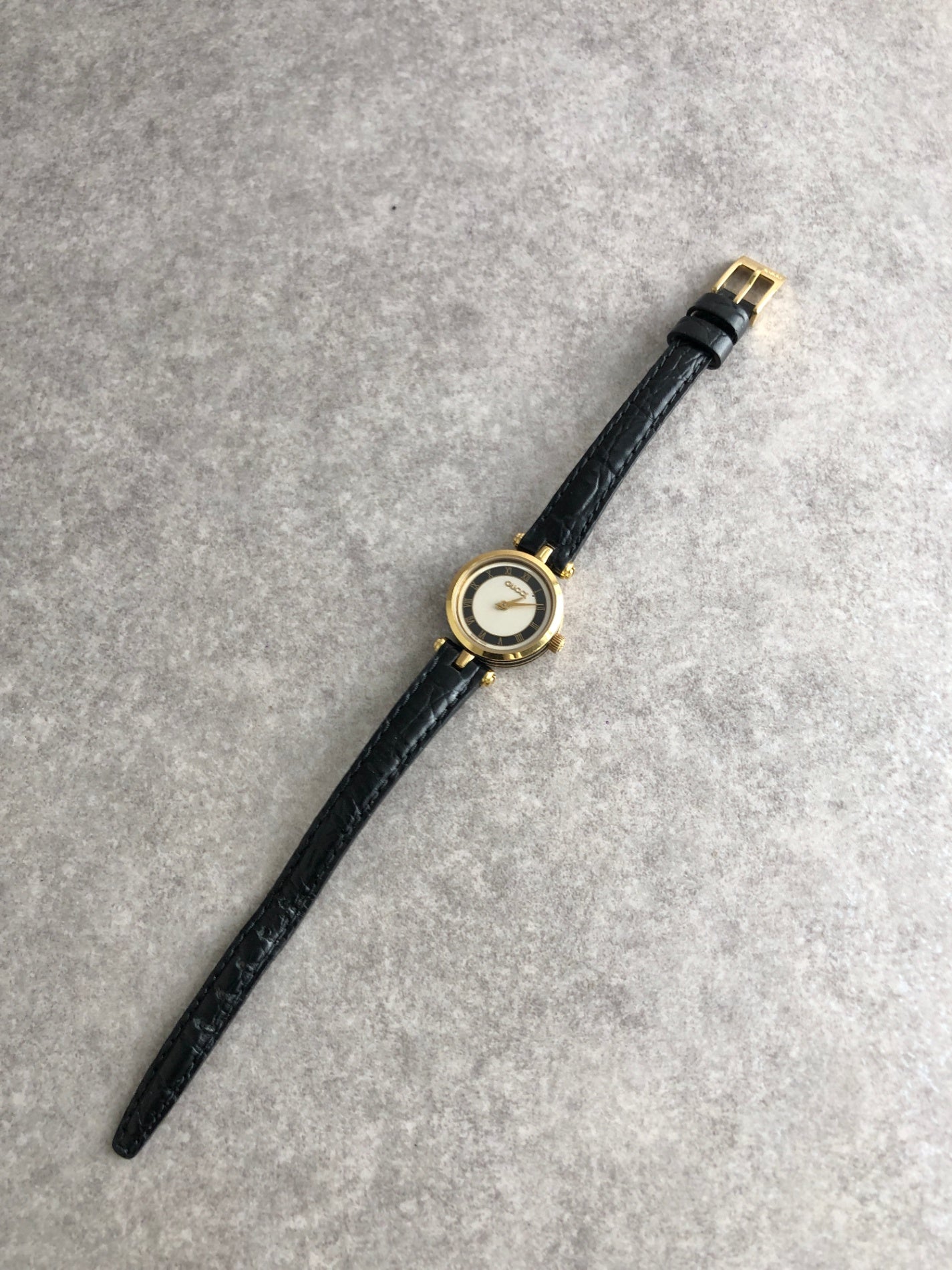 GUCCI Logo Quartz Watch Black Vintage yb88b5