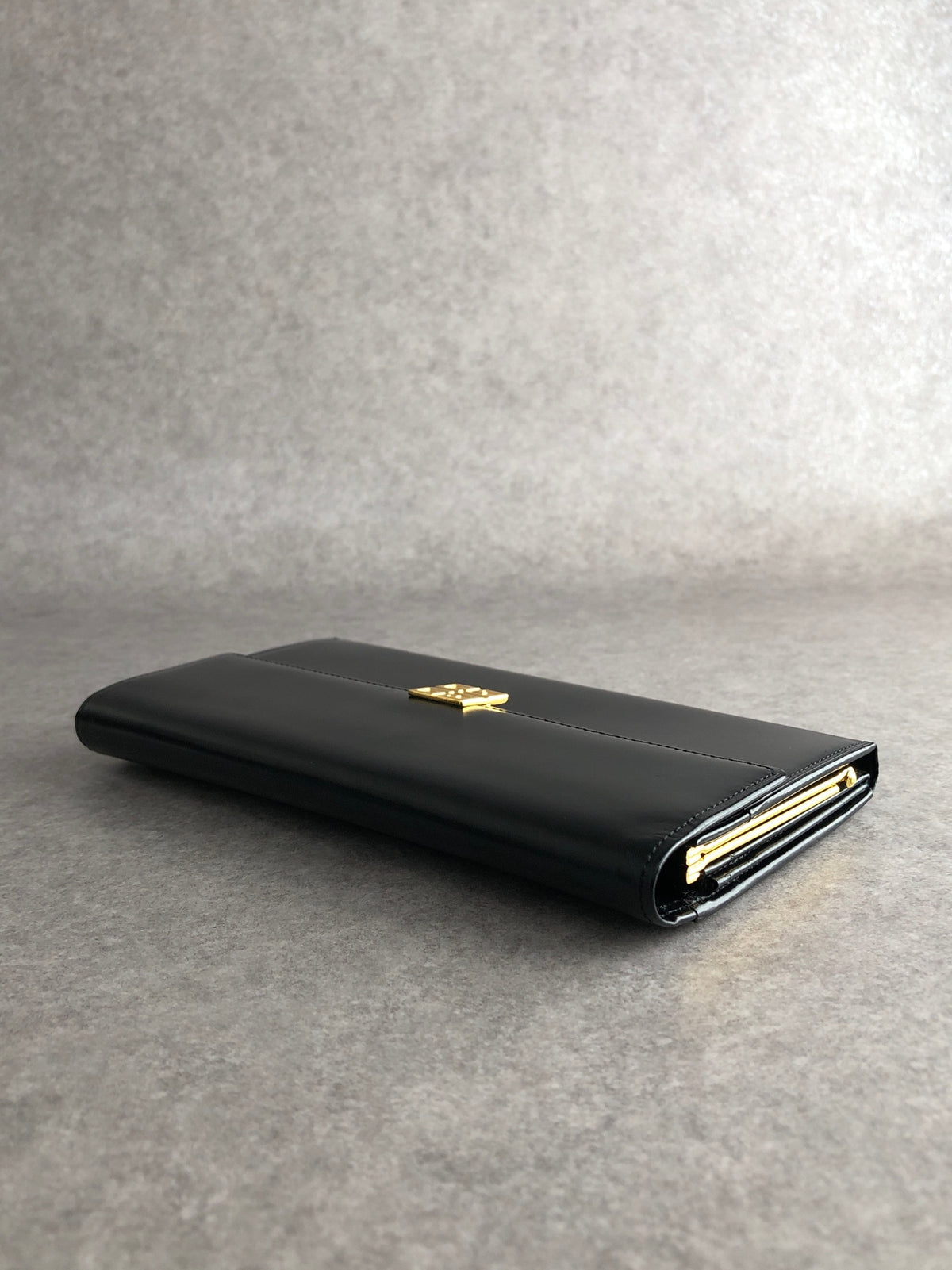 GIVENCHY Logo Long Wallet Black Vintage a34me5