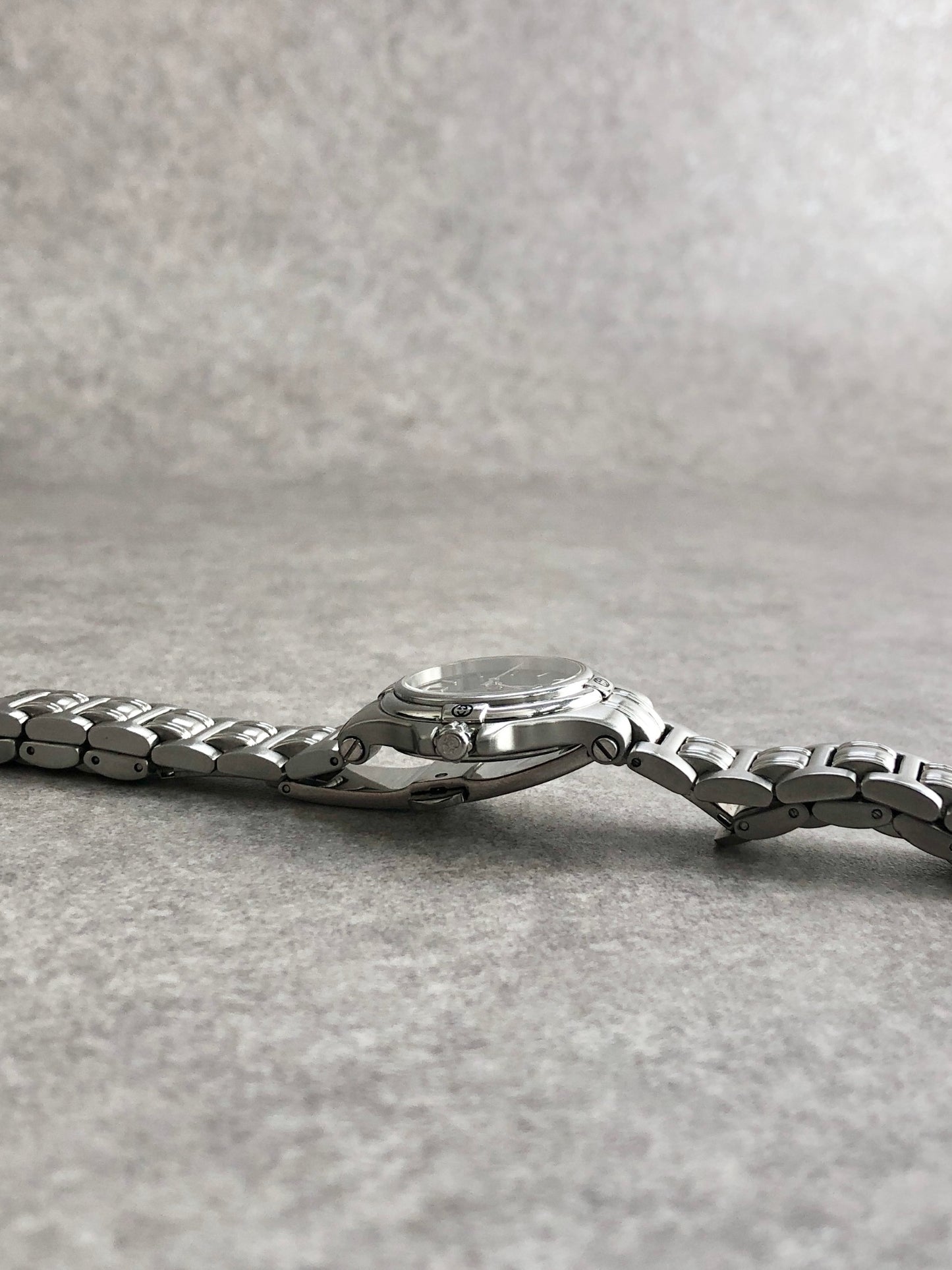 GUCCI Logo Quartz Watch Silver 9040L Vintage mgafij