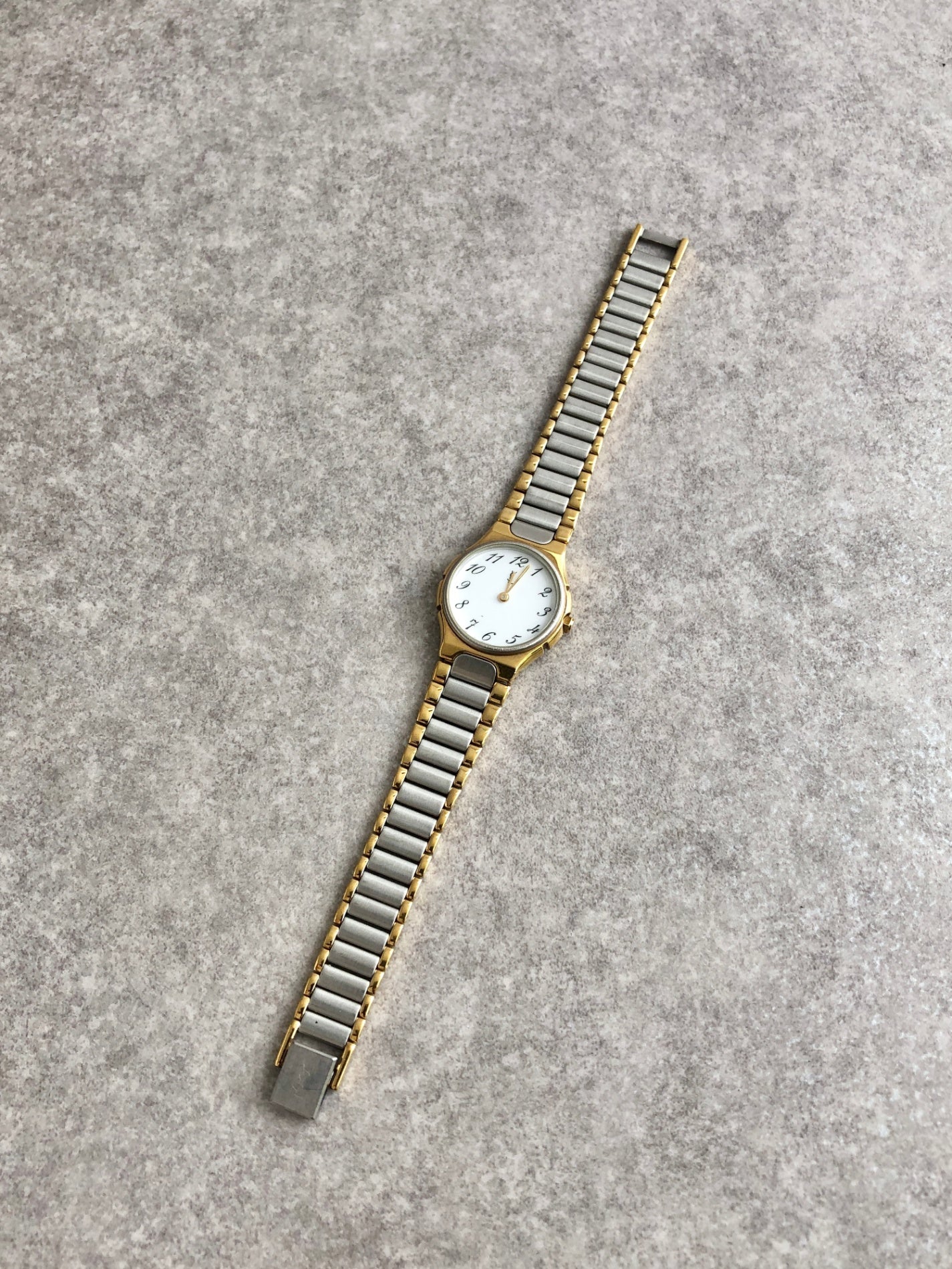 Yves Saint Laurent YSL Logo Quartz Watch Silver×Gold Vintage uevfdd