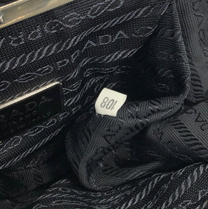 PRADA Logo Clasp Chain Satin Shoulder bag Black Vintage 2n7dh4