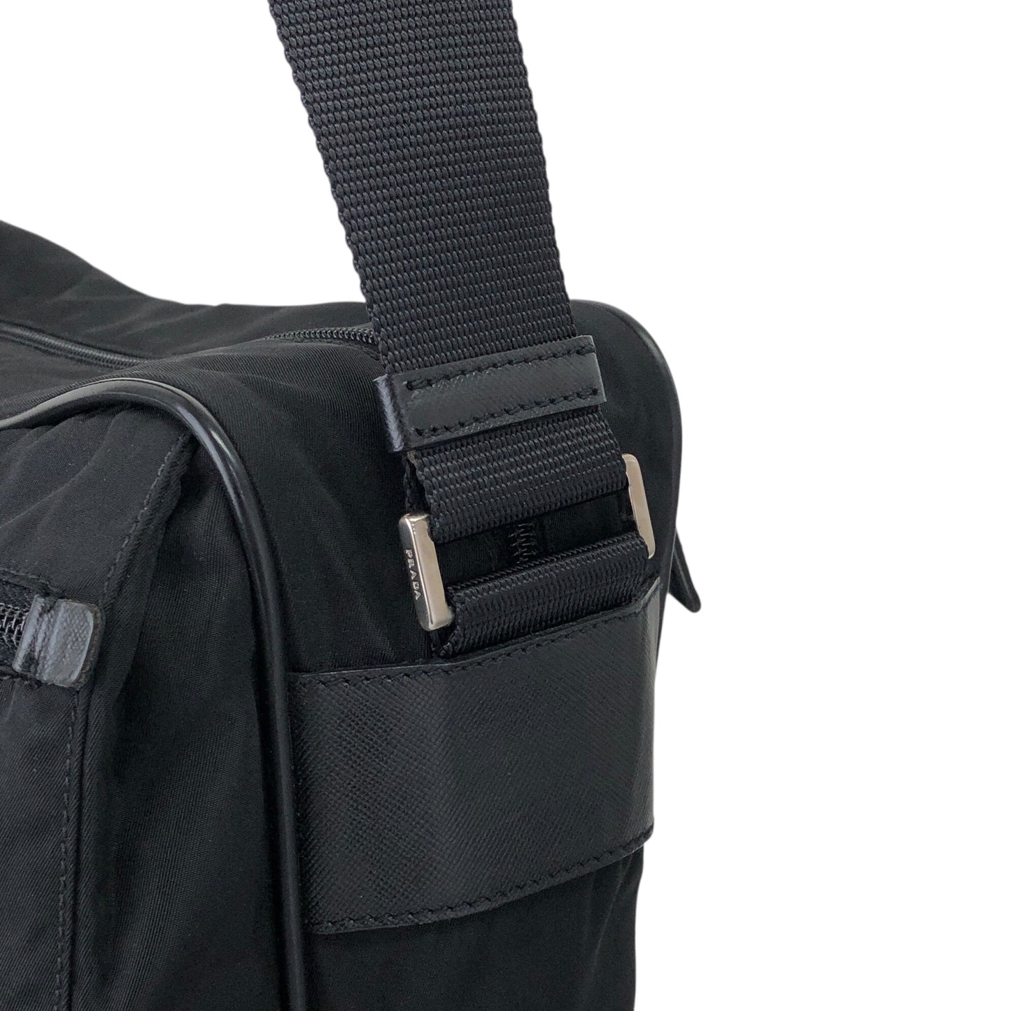 PRADA 三角形標誌雙口袋單肩包 黑色復古 nmgd27