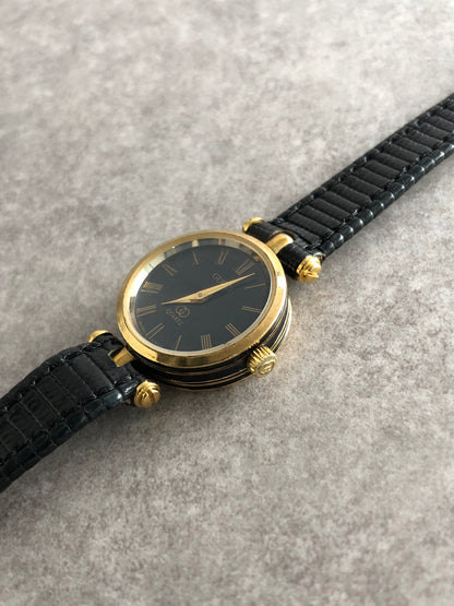 GUCCI Logo Watch Black×Gold Vintage 5b3ugy