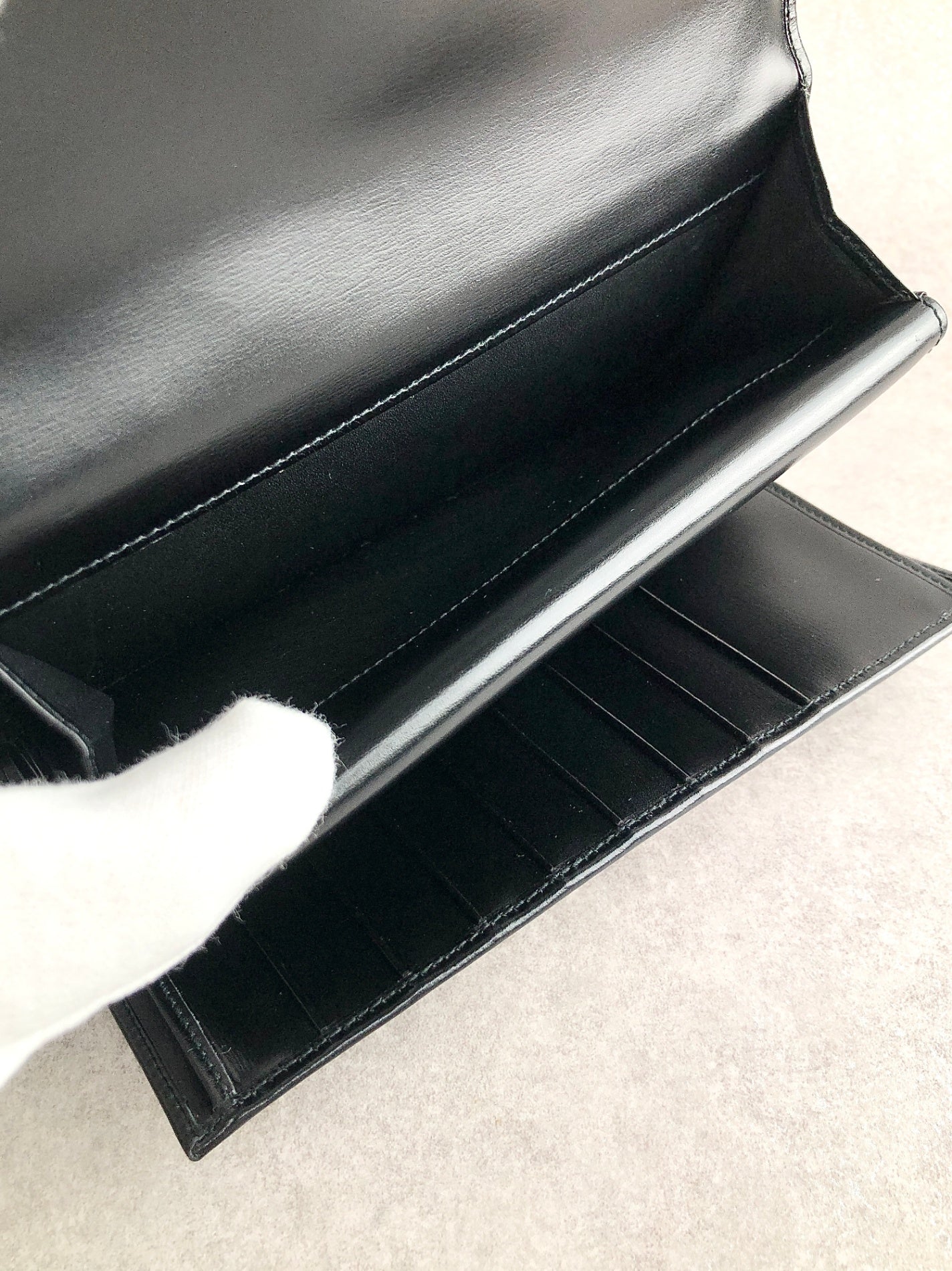 Cartier Trifold Wallet Black Vintage wfic4i