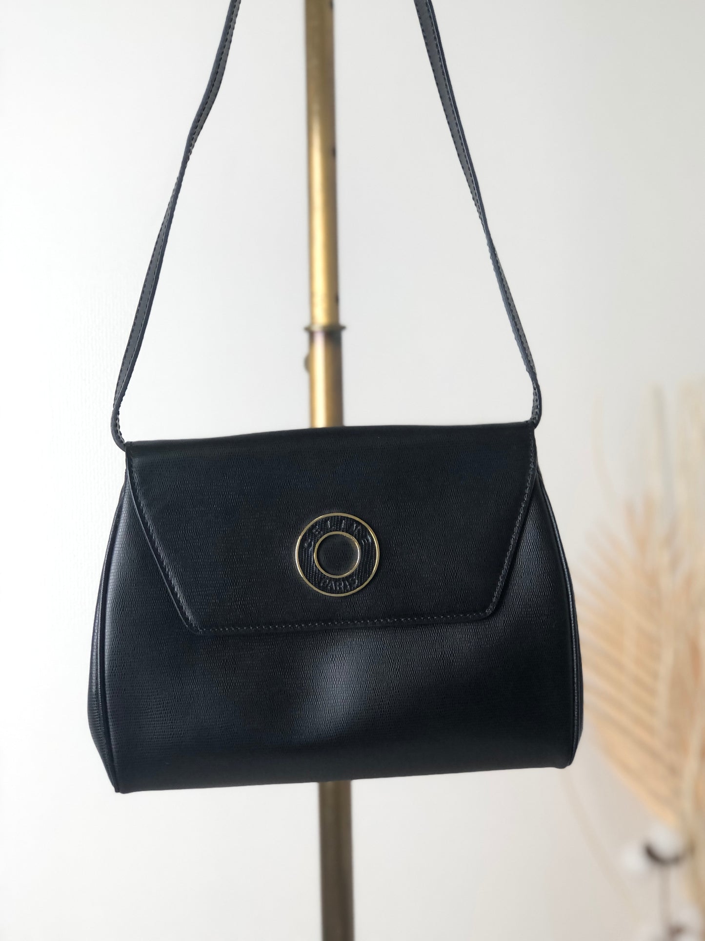 CELINE Circle Logo  Leather Shoulder bag Black Vintage  v8r8hv