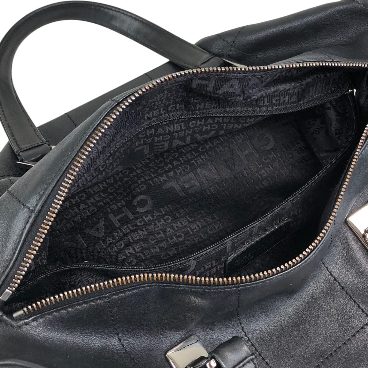 CHANEL Chocolate Bar Handbag Boston bag Black Vintage 6yfva8