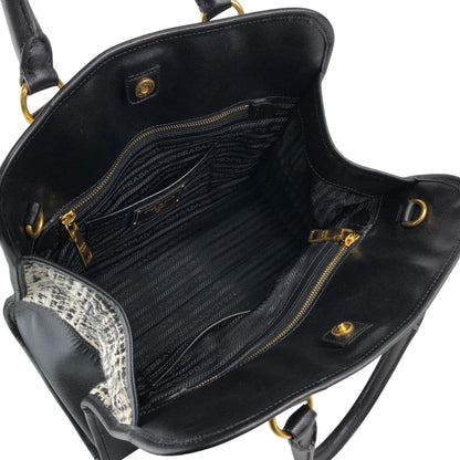 PRADA Triangle Logo Handbag White×Black Vintage xpzwfz