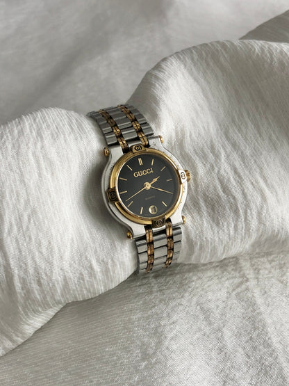 GUCCI Logo Watch Silver×Gold 9000L Vintage 4ba7ce