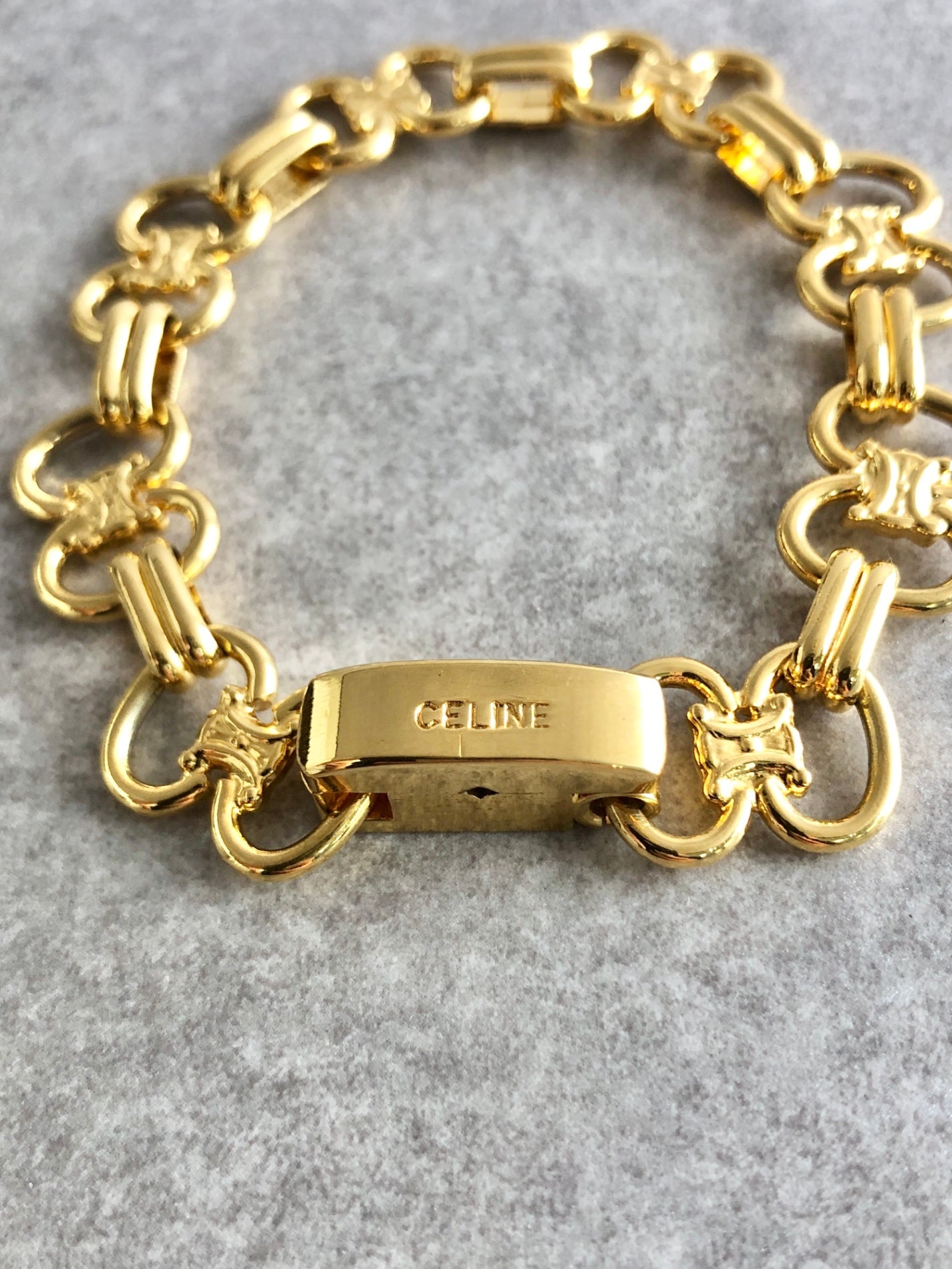 CELINE Triomphe Bracelet Gold Vintage vxnjir