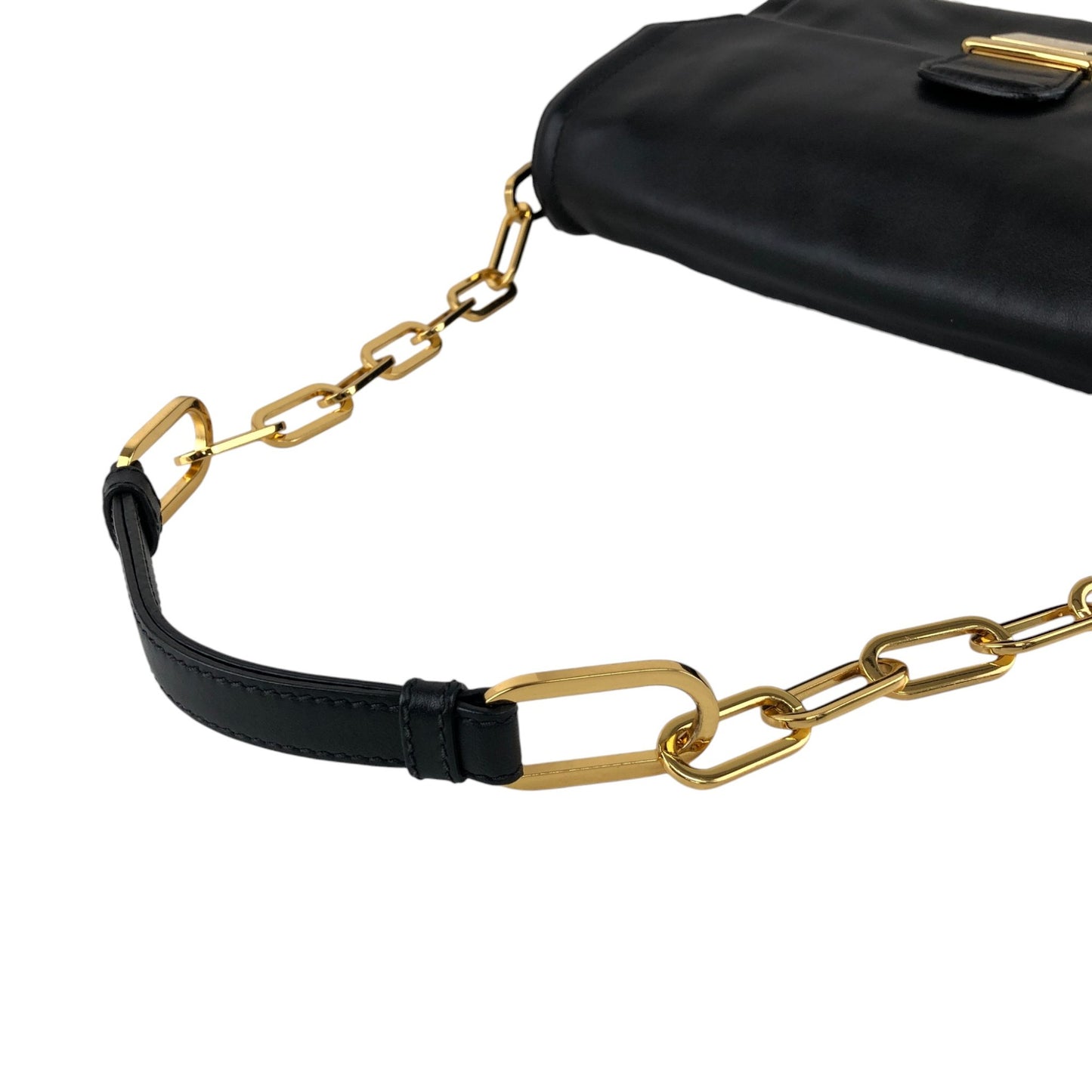 miumiu Turn Lock Chain Shoulder bag Black Vintage prsynv