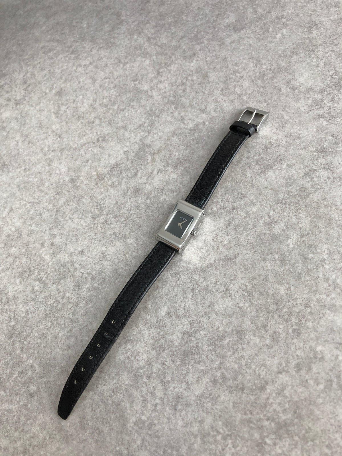 GUCCI Logo Quartz Watch Silver×Black 2300L Vintage j62ygb