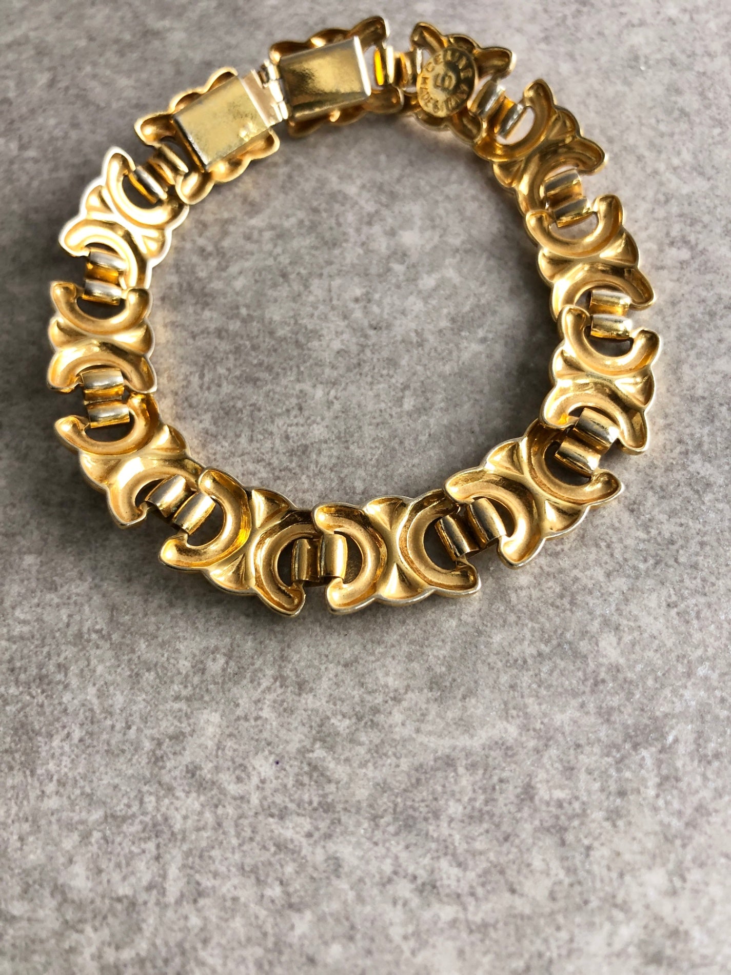 CELINE Blason Bracelet Gold Vintage y86prt