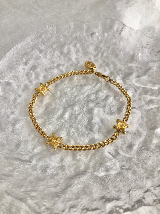 CELINE Blason  Bracelet Gold eapgtk