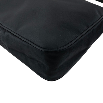 FENDI Logo Shoulder bag Black Vintage 4xxsjx