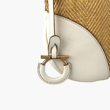 Salvatore Ferragamo Shoulder bag Beige AU-21 D035 Vintage mc74rn