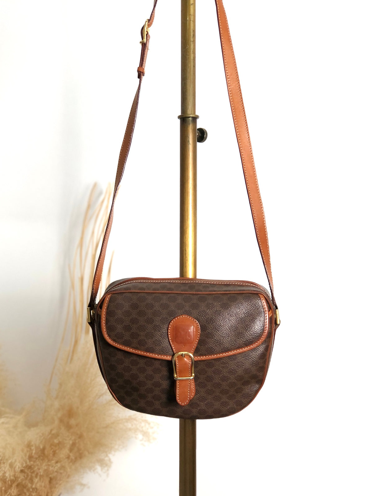 CELINE Macadam Blason Front Buckle Shoulder bag Brown Vintage n75n6t
