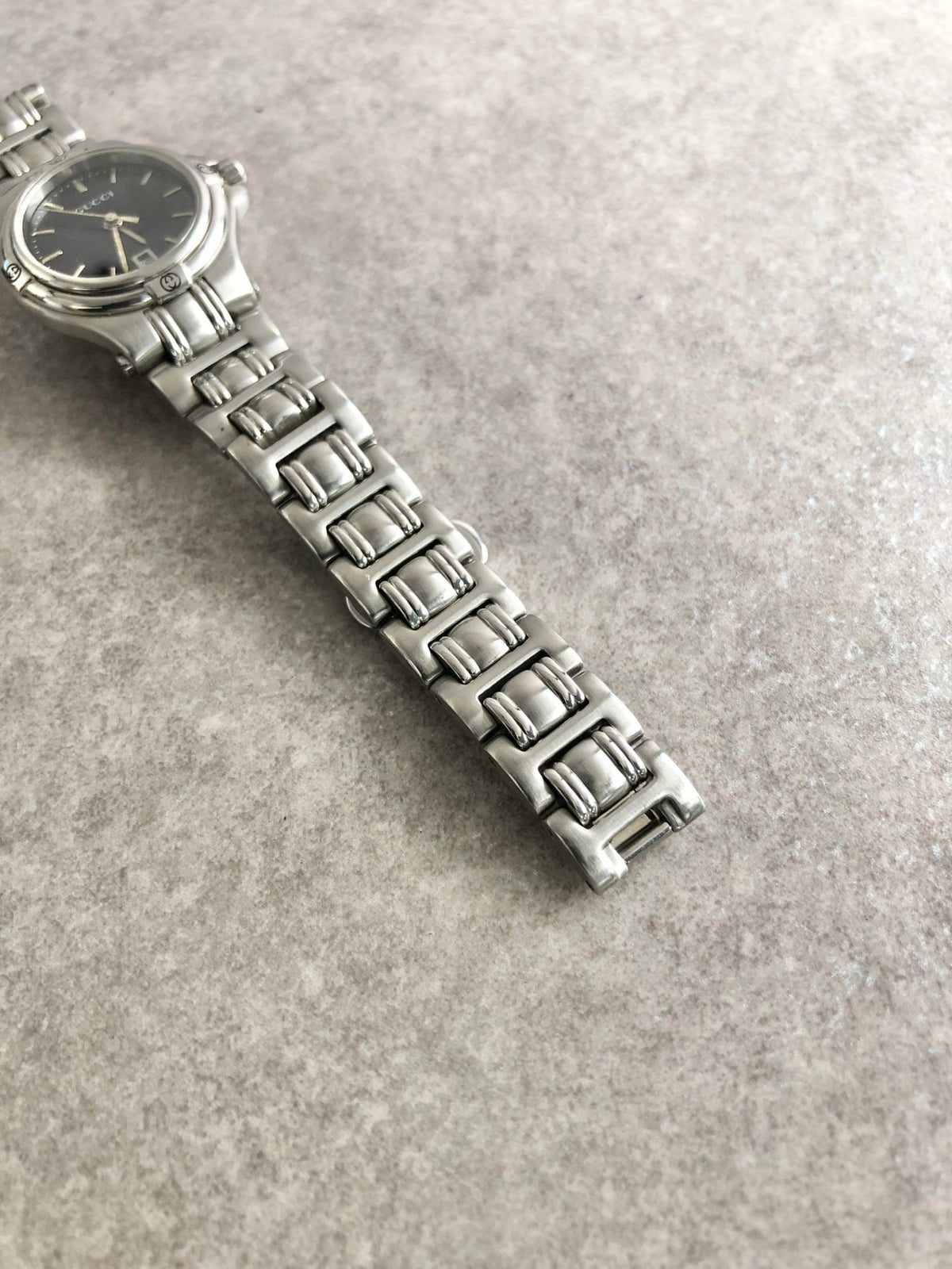 GUCCI Logo Quartz Watch Silver×Black 9040L Vintage z3cdyu