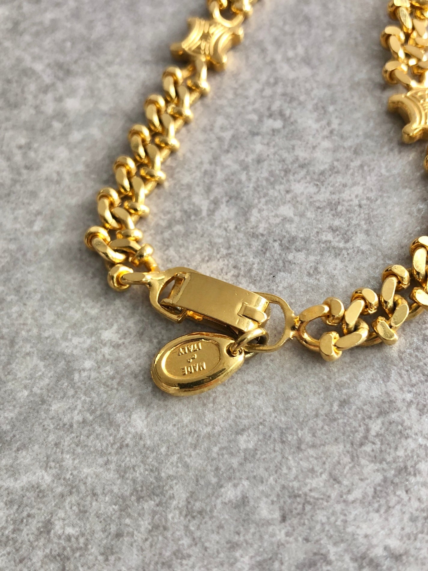 CELINE Blason Bracelet Gold Vintage dev4x7