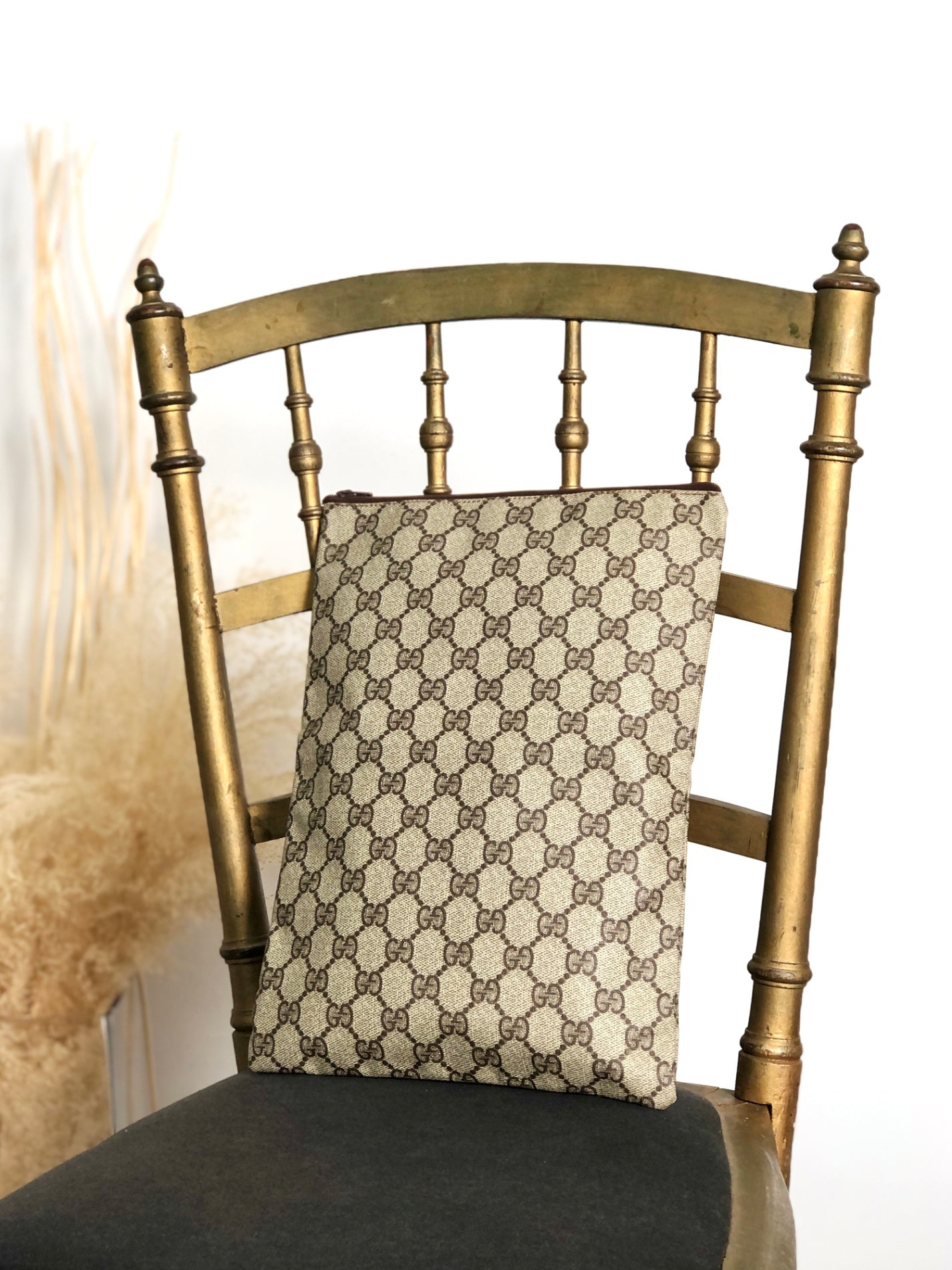 GUCCI ヴィンテージ ゴールド クレセントパーティーバッグ GUCCI ヴィンテージ ゴールド クレセントパーティーバッグ GUCCI