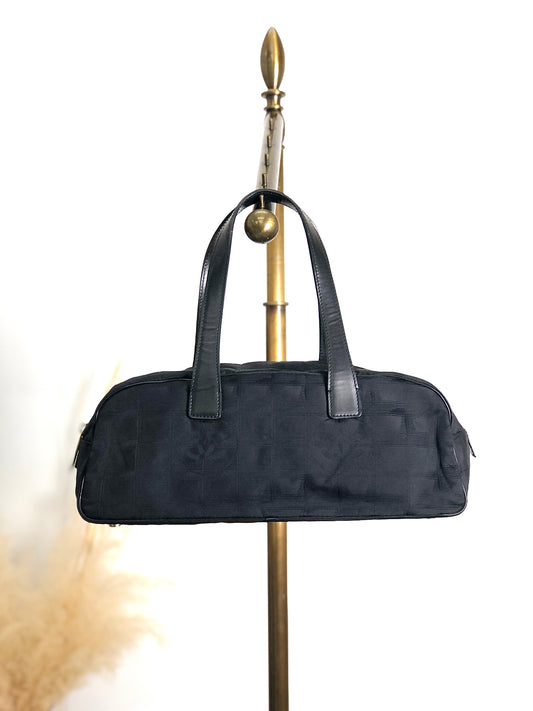 CHANEL New Travel Line Handbag Black Vintage x2dwvn