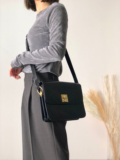 CELINE Gancini Leather Shoulder bag Black Vintage kmhh2a