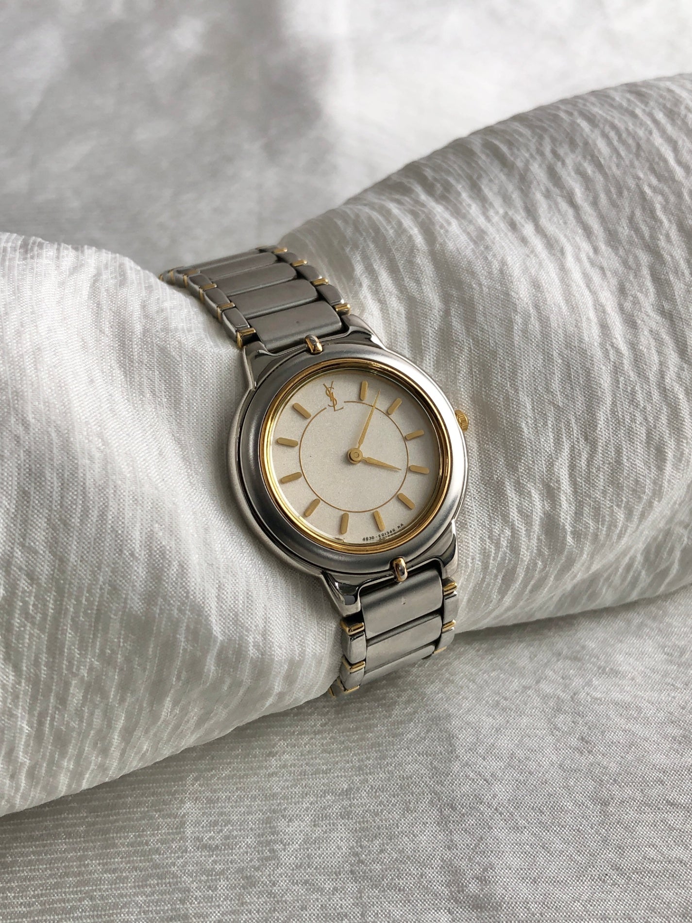 Yves Saint Laurent YSL Logo Watch Silver 4625⁻E67269TA Vintage bbd37f