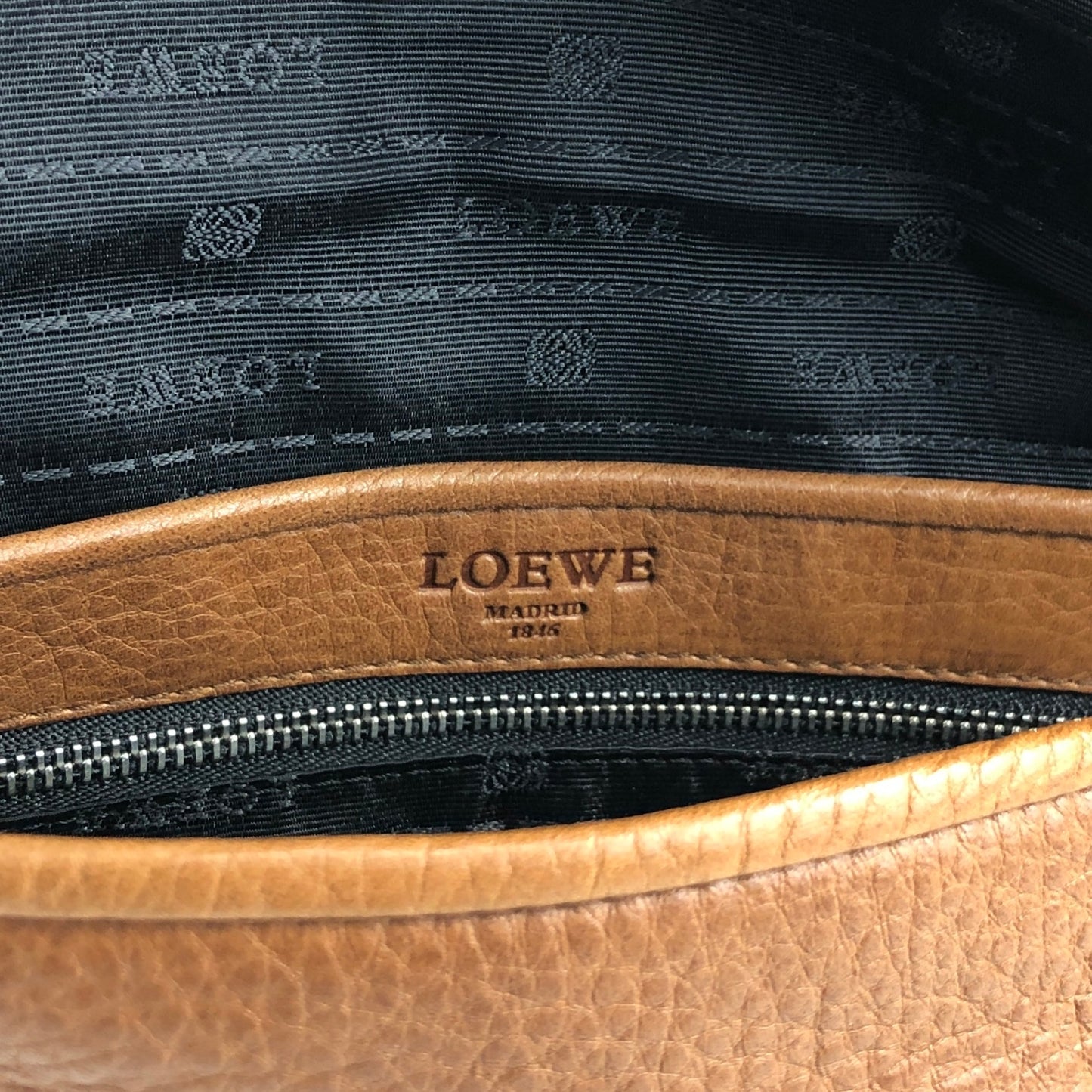LOEWE Logo Embossed Crossbody Shoulder bag Brown Vintage w2swk6