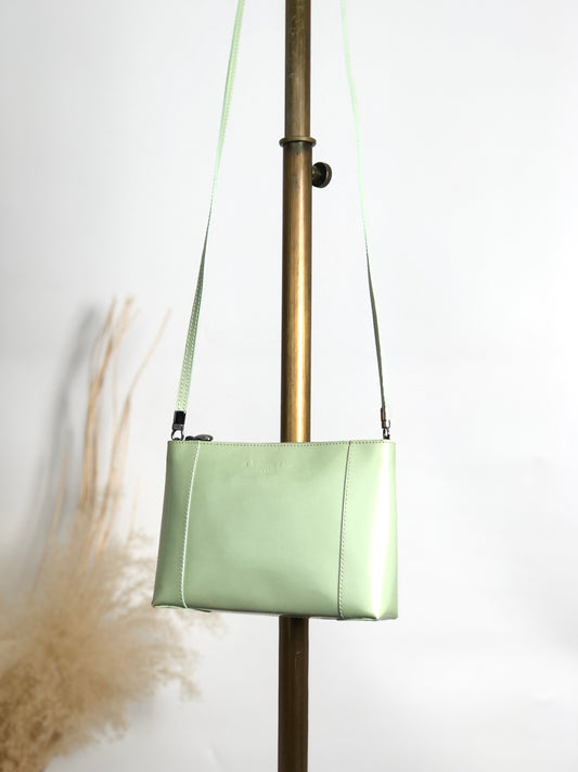 Christian Dior Logo Embossed Shoulder bag Green Vintage 7izpjd