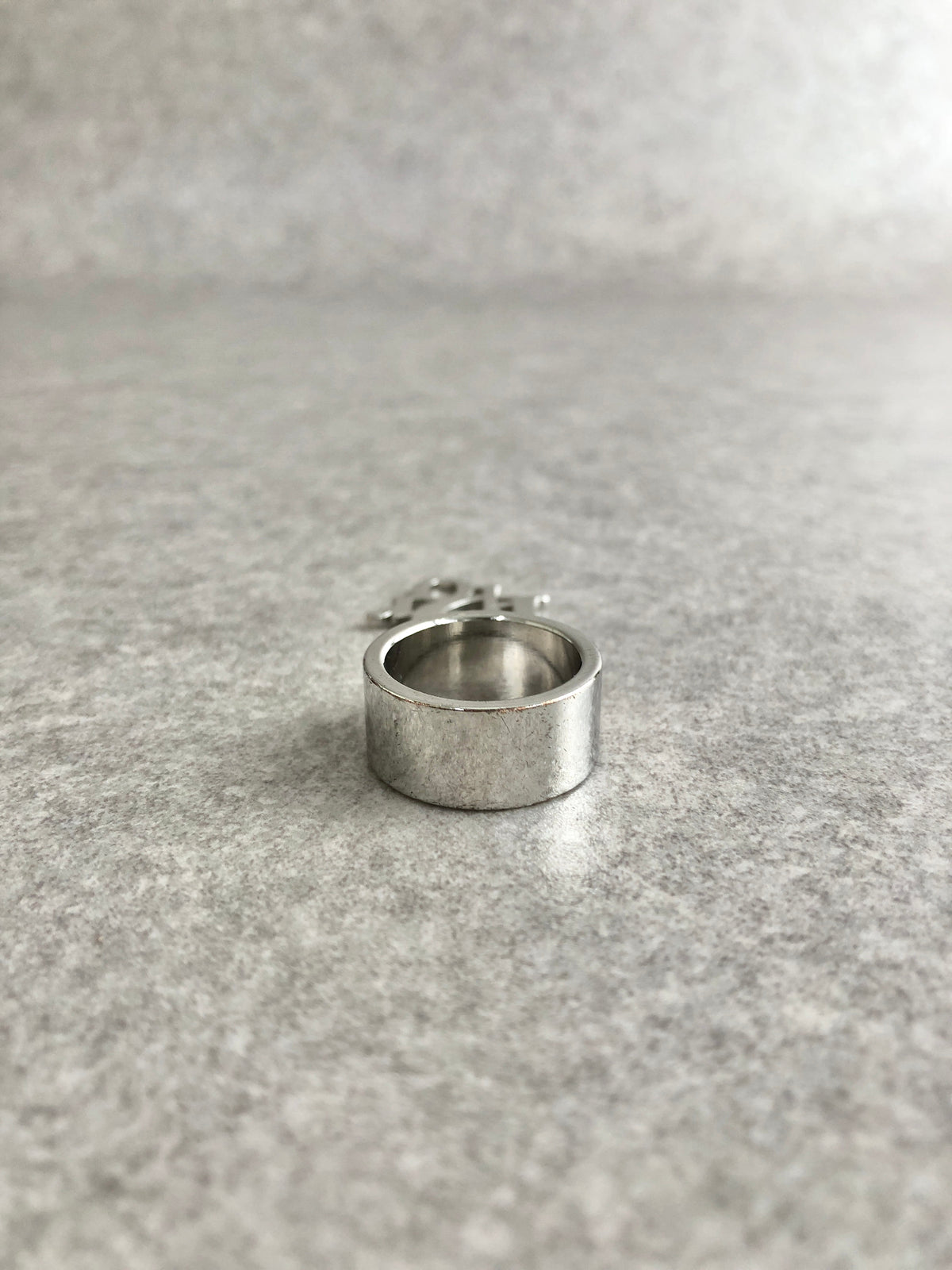 Christian Dior Logo Charm Ring Silver Vintage xvxca5
