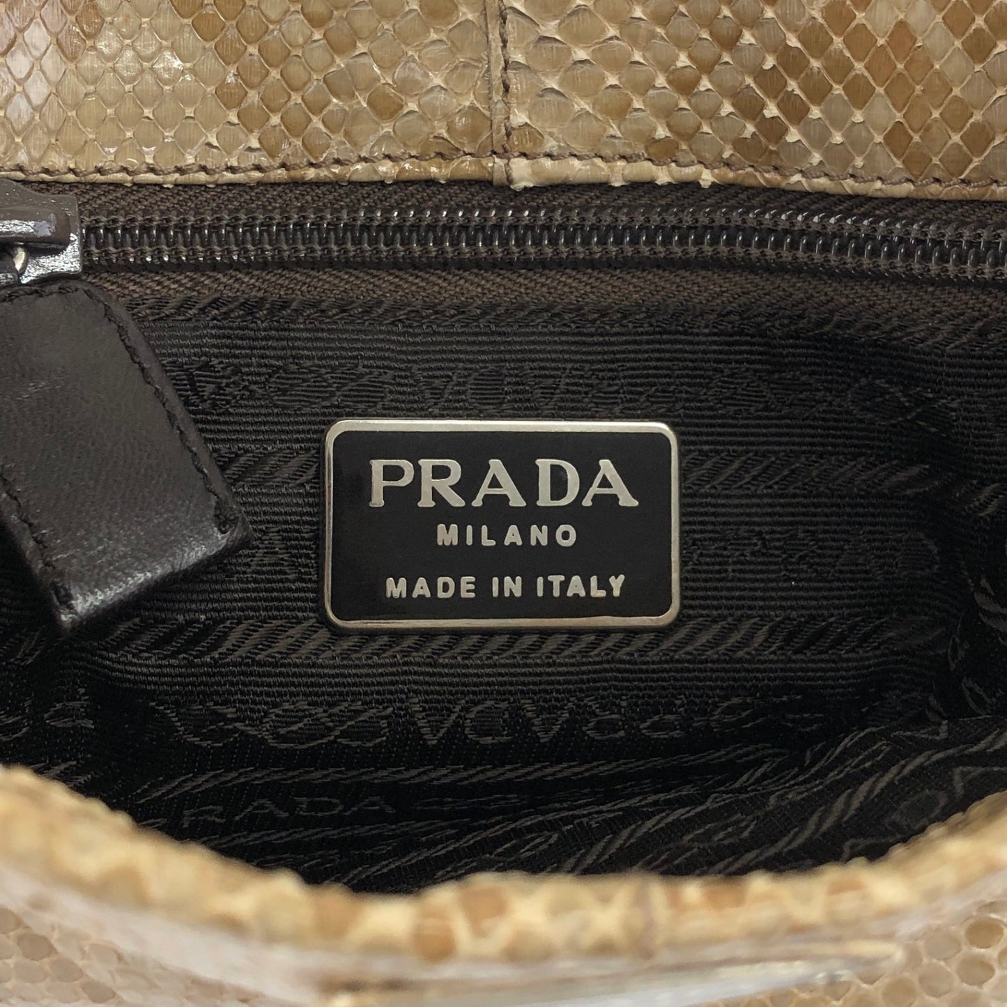 PRADA Triangle Logo Chain Shoulder bag Beige Vintage 6b4rwd