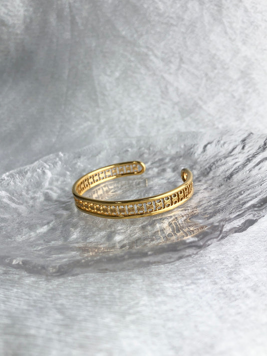 CELINE Triomphe Bangle Gold Vintag enve7wp