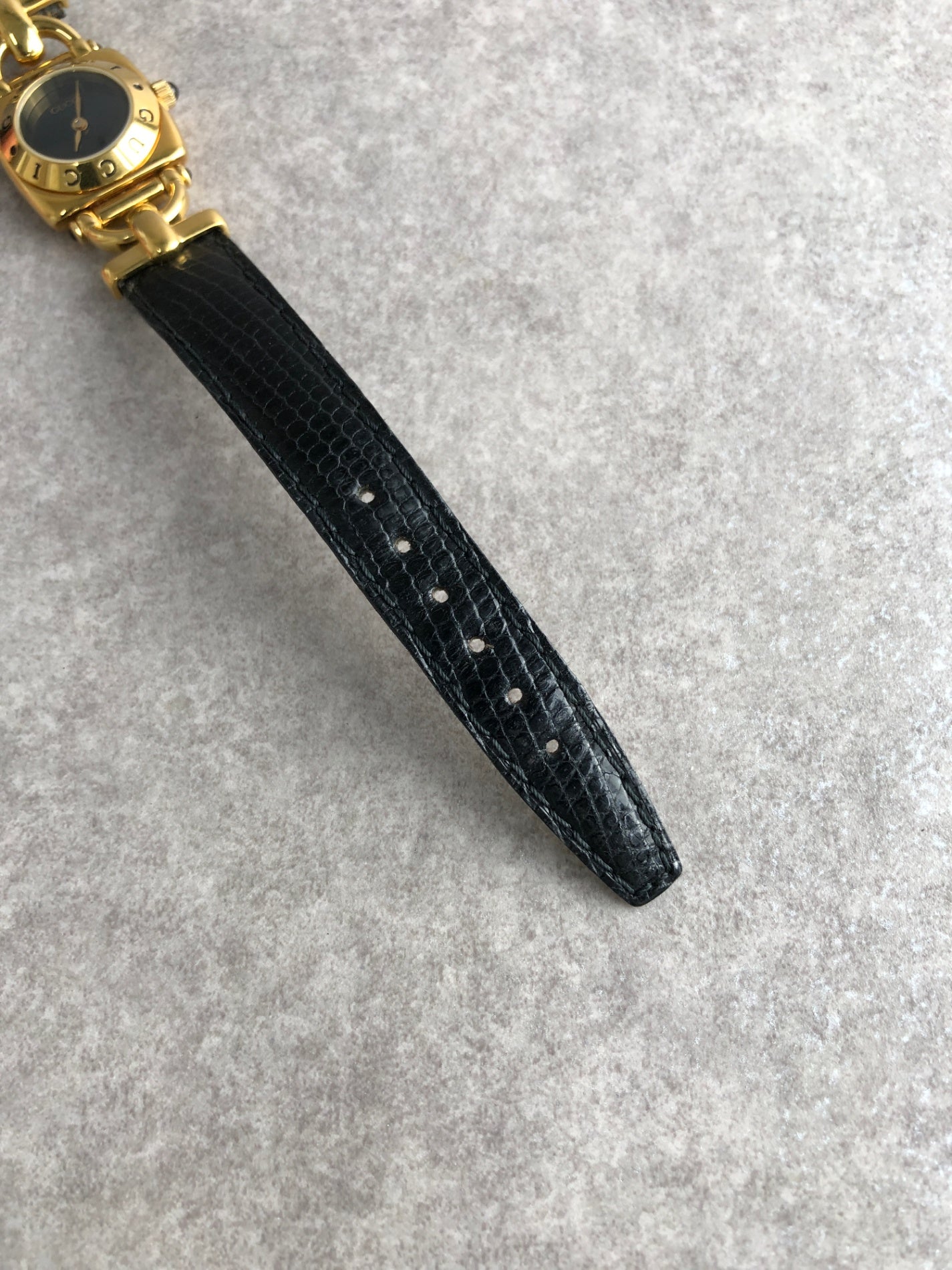 GUCCI Logo Watch Gold×Black 6300L Vintage j8nsfp