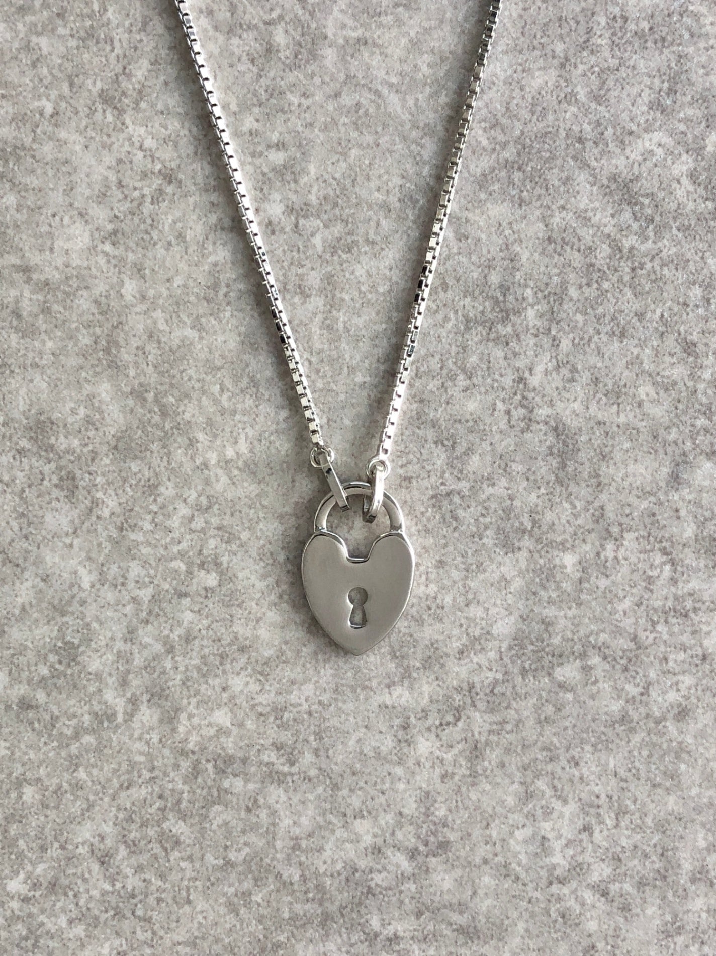 Christian Dior Heart Motif Necklace Silver Vintage xfgtgr