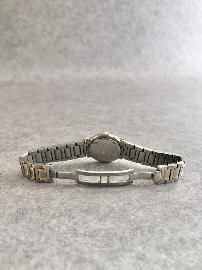 GUCCI Quartz Watch Silver×Gold 9000L Vintage hh8pxb