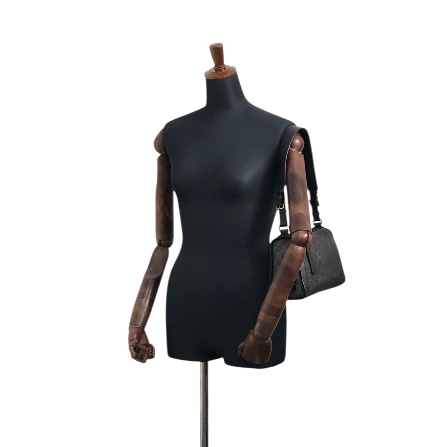 GUCCI GG Canvas Shoulder bag Black Vintage d88h44