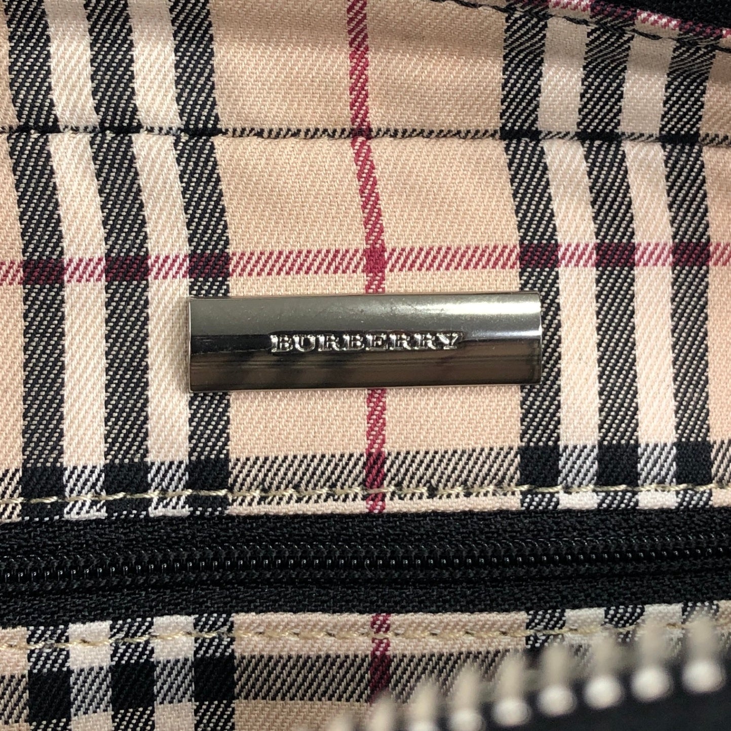 BURBERRY Logo Shoulder bag Black Vintage a7p8nh – VintageShop solo