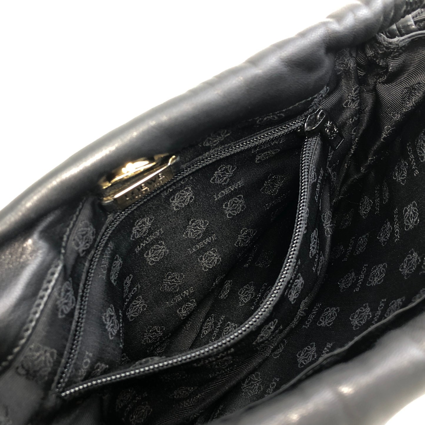 LOEWE Anagram Shoulder bag Black Vintage yw3bd2