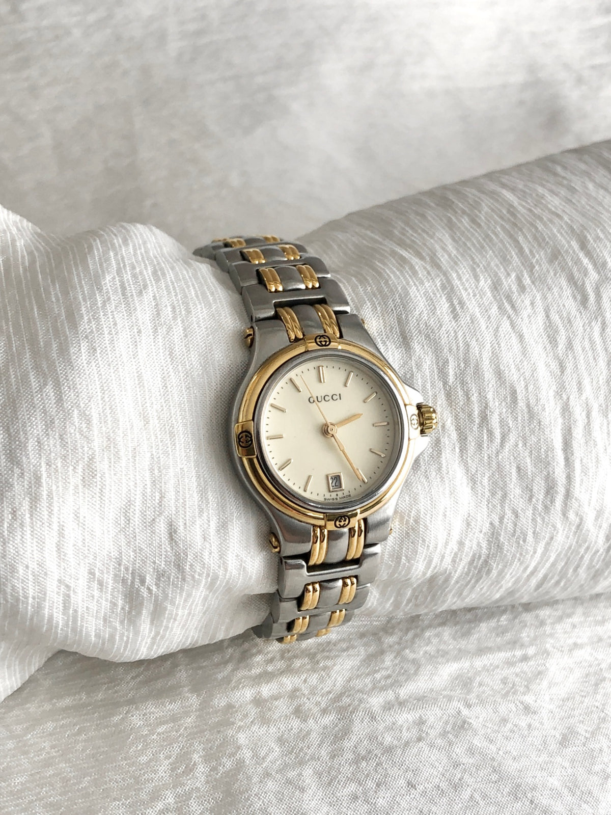 GUCCI Logo Quartz Watch Silver 9040L Vintage xggffd