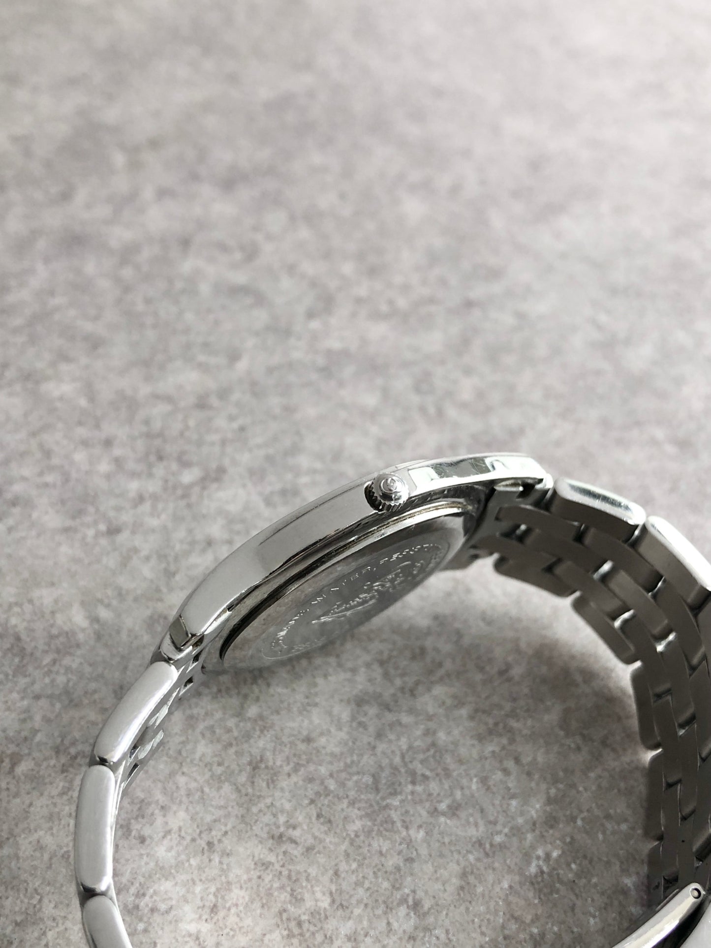 GUCCI Logo Quartz Watch Silver Vintage vx345b