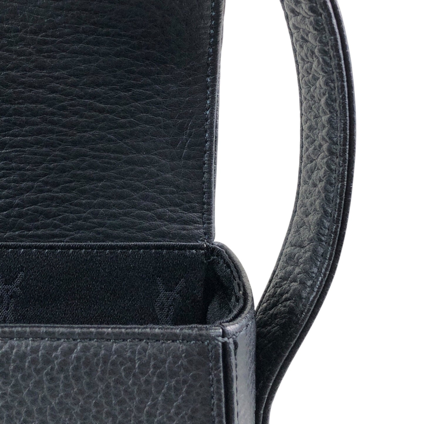 Yves Saint Laurent Logo Shoulder bag Black Vintage vgm3f4