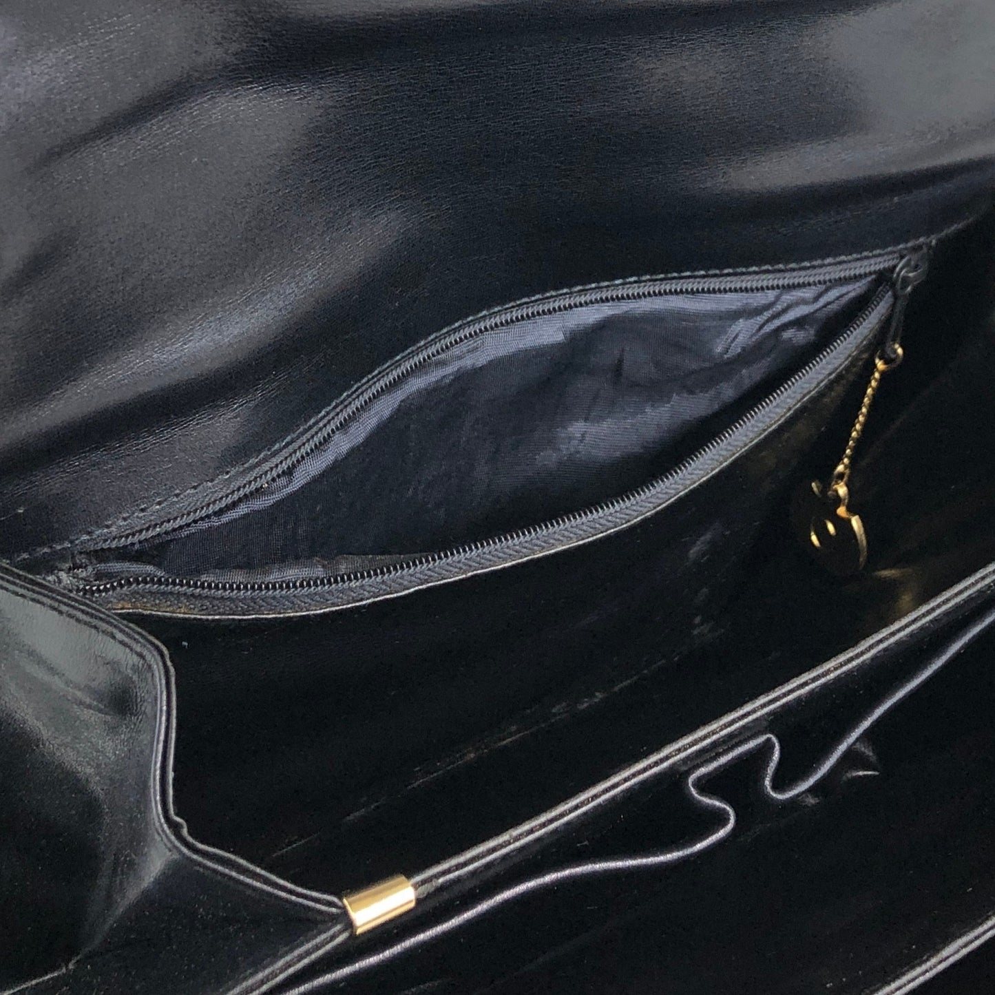 CELINE Blason Shoulder bag Black Vintage iw3njy
