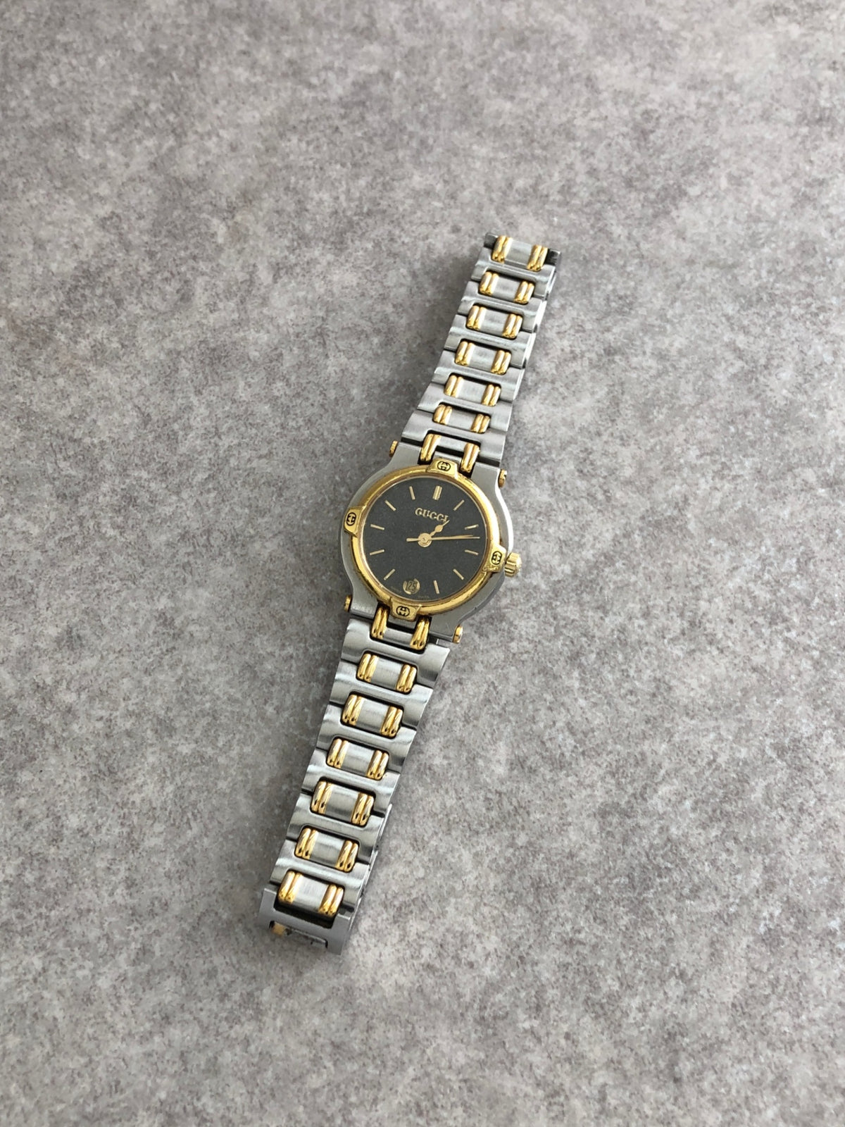 GUCCI Logo Watch Gold×Silver 9000L Vintage r37ids