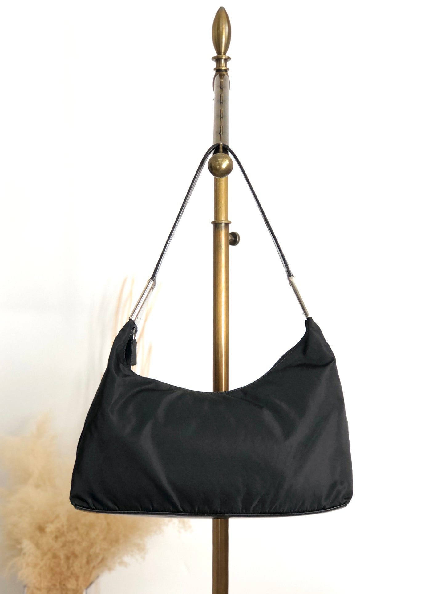 PRADA Logo Shoulder bag Black Vintage h6emcw