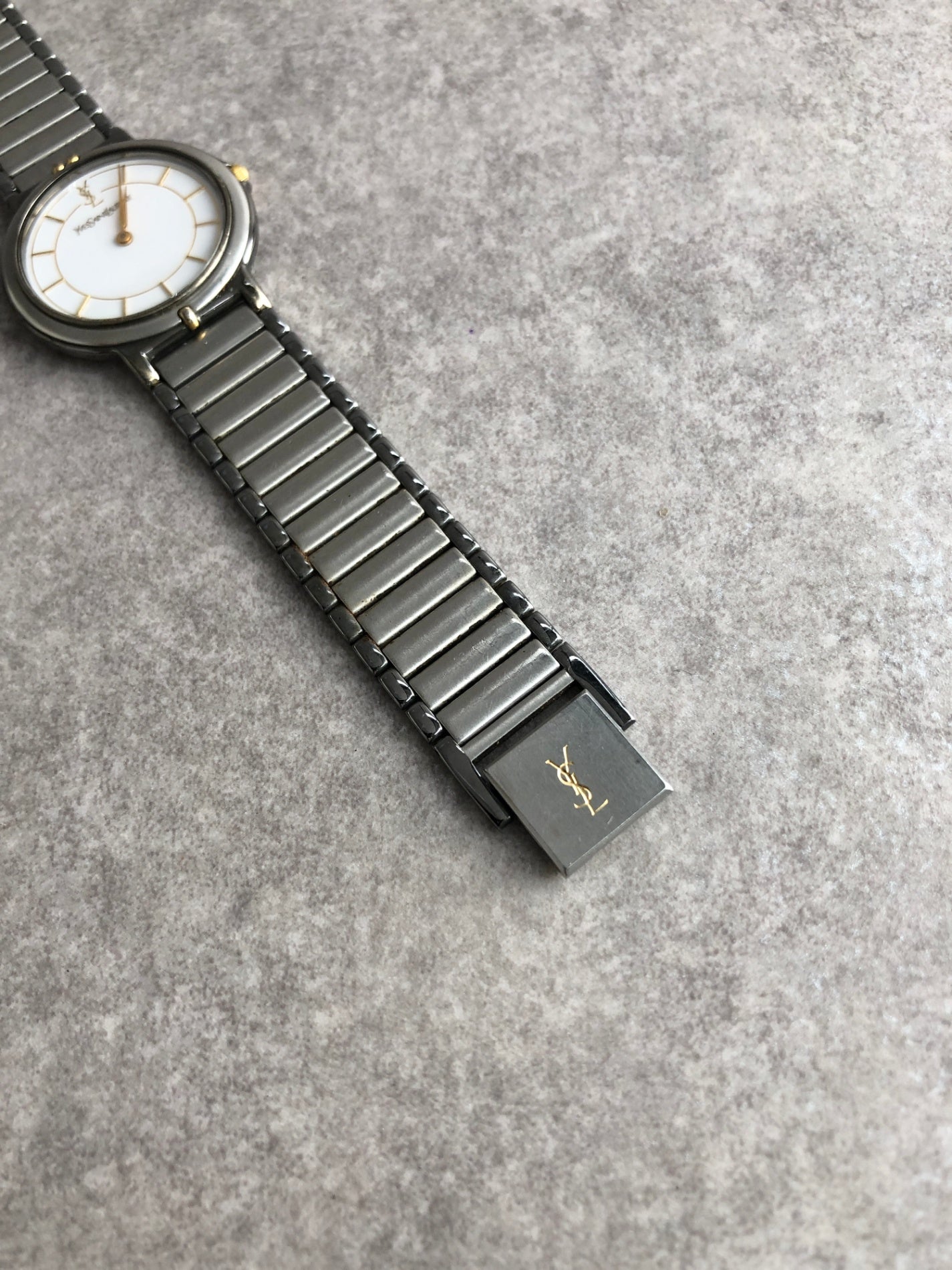 Yves Saint Laurent YSL Logo Quartz Watch Silver 4620-E62275 Vintage h6ftf2