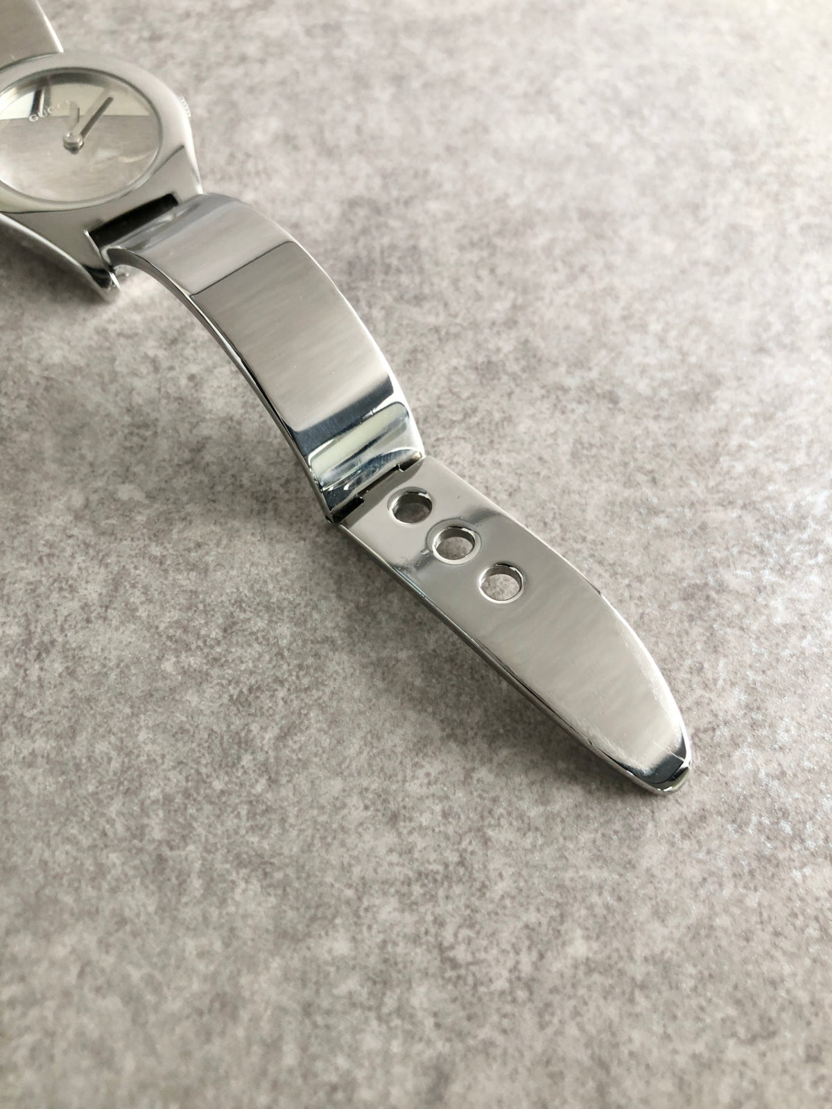 GUCCI Logo Quartz Watch Silver 6700L Vintage ypagh4