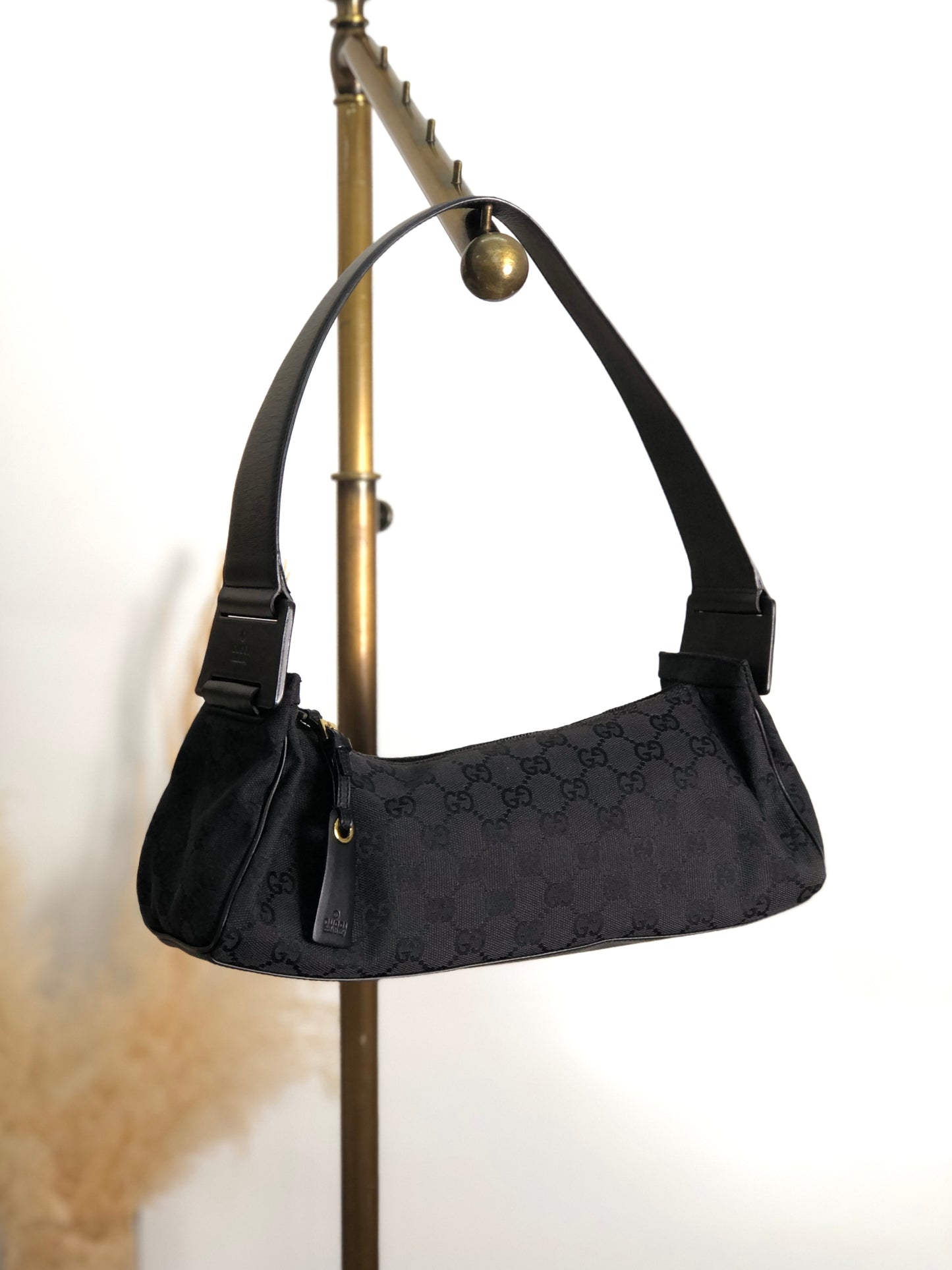 GUCCI GG Canvas Shoulder bag Black Vintage hgsb6r