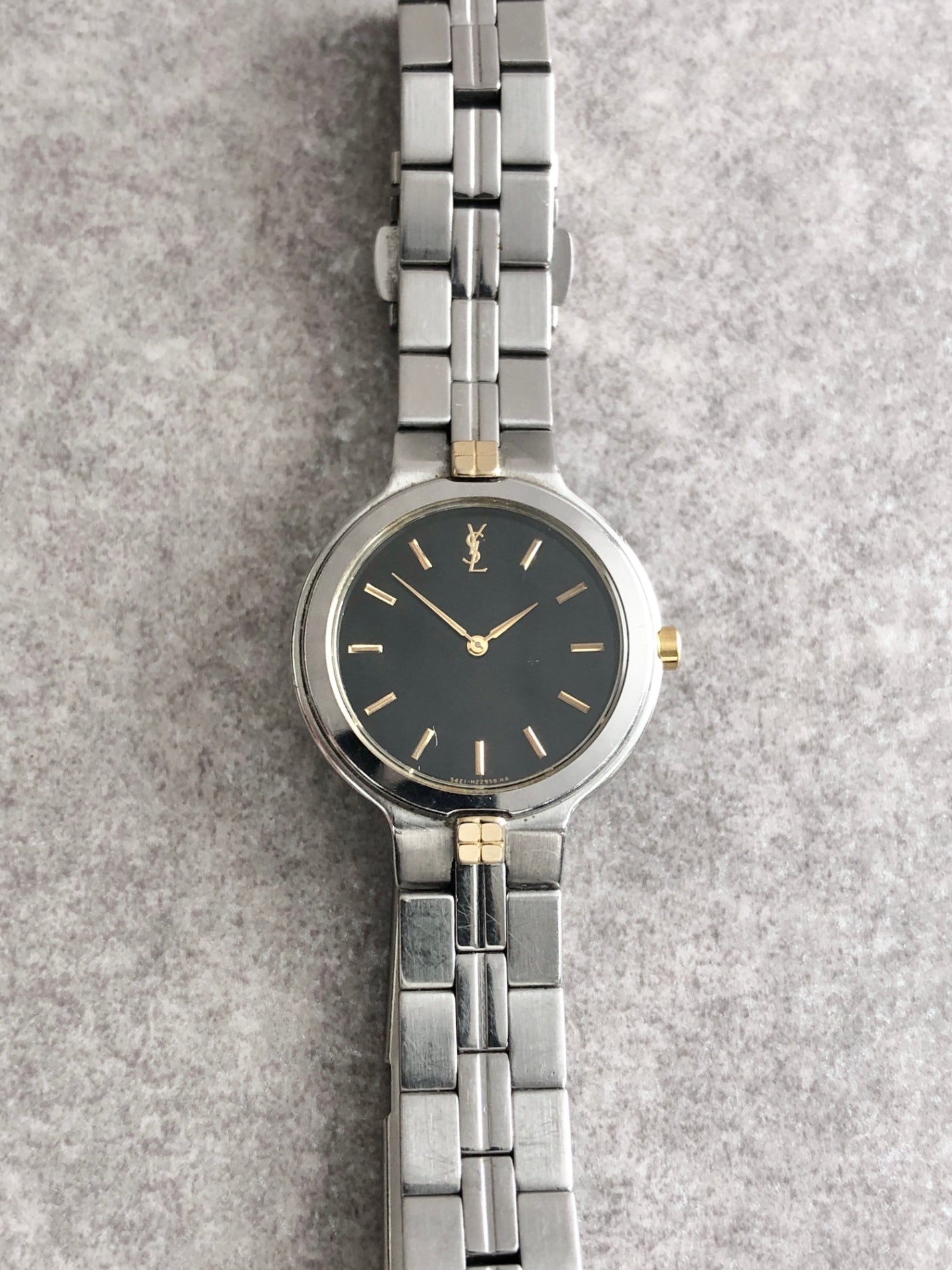 Yves Saint Laurent YSL Logo   Quartz Watch Silver 5421-H13939Y Vintage epnx46