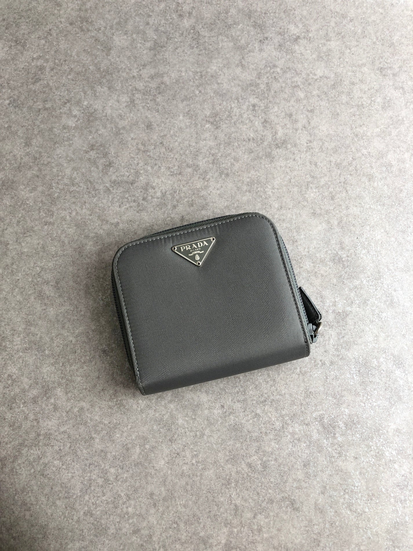 PRADA Tessuto Triangle Logo Folded Wallet Gray Vintage y6v82j