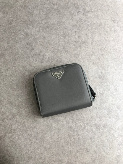 PRADA Tessuto Triangle Logo Folded Wallet Gray Vintage y6v82j